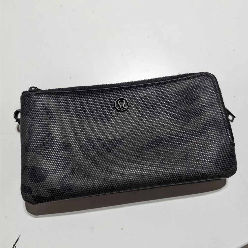 Lululemon Double Up Pouch Incognito Camo Multi Gray/Black - Picture 2 of 8